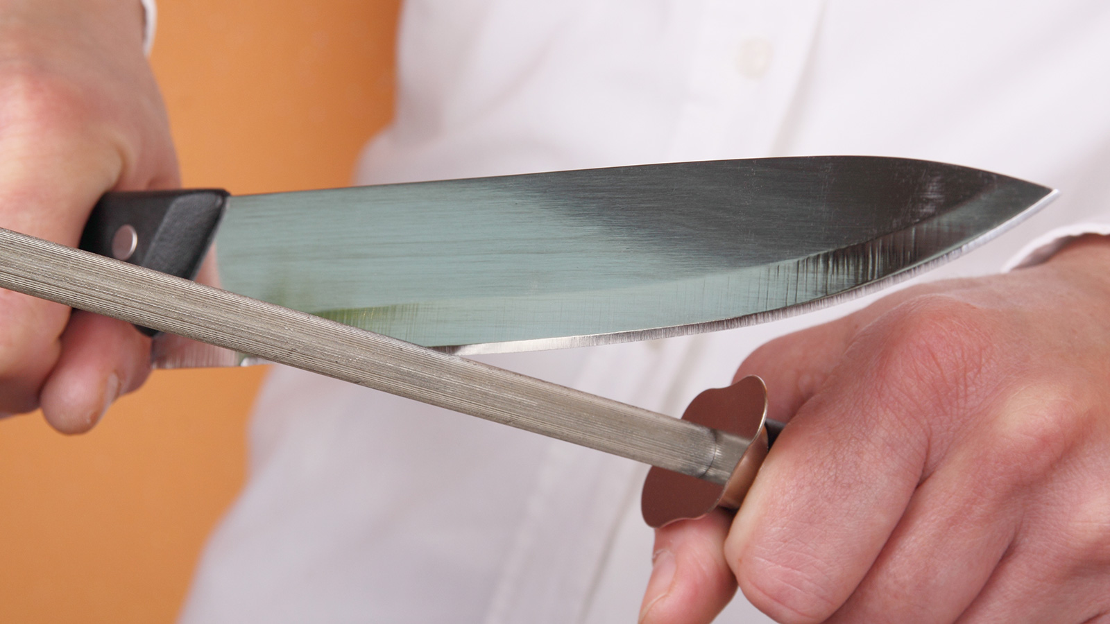 Как наточить нож в домашних условиях видео